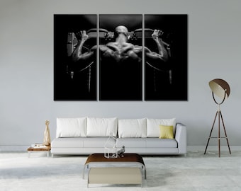 Gym Pull-Up Canvas Print – Black and White Bodybuilding Art