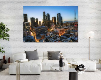 Skyline-Druck von Downtown LA – Stadtbild in der Abenddämmerung, moderne Wandkunst