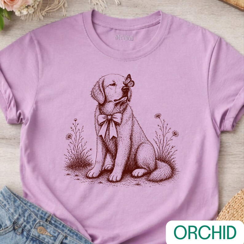 Camiseta Golden Retriever con Mariposa, Camiseta Vintage para Perros, Regalo para Amantes de los Perros con Estilo Cottagecore Floral imagen 2