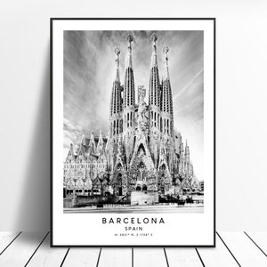 Barcelona Travel Print Barcelona Wall Art Print Black and White Barcelona La Sagrada Familia Poster Minimalist Barcelona Poster Gift