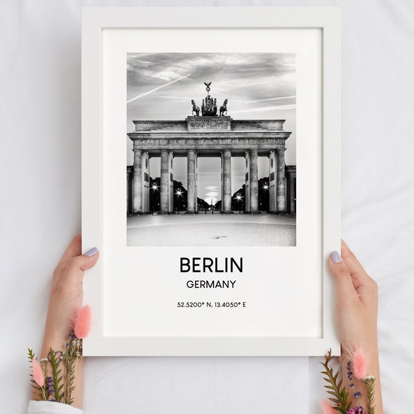 Berlijn Duitsland Reizen Print Zwart-Wit City Poster BrandenburgEr Tor Print Coördinaten Landmark Minimalistische Muur Kunst Decor Vakantie Cadeau