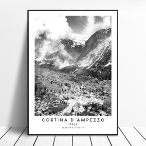 Cortina d&#39;Ampezzo Travel Print Cortina d&#39;Ampezzo Poster Minimalist Cortina d&#39;Ampezzo Wall Art Cortina d&#39;Ampezzo Ski Print Ski Poster