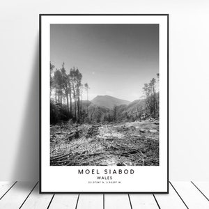 Moel Siabod Print Minimalist Moel Siabod Wall Print Moel Siabod Wall Art Moel Siabod Poster Moel Siabod Wales Print Moel Siabod Gift Poster