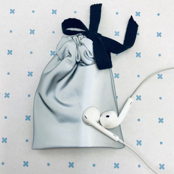 diamond life earphone pouch