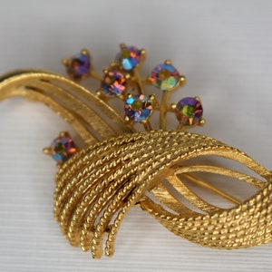 Vintage Lisner Brooch – Signed! | Goldtone Ribbon with Rhinestones | Elegant Mid-Century Sparkle