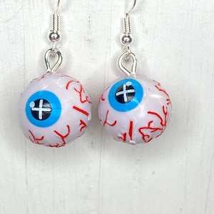 Blood shot dangle drop eye ball earrings, eyeball earrings, spooky earrings, halloween earrings