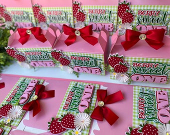 Strawberry Favor Boxes, Gable Box, Daisy Favor Box Birthday, Berry One Favor Box  Birthday