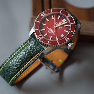Custom Green Shark Leather Watch Strap 15mm 16mm 17mm 18mm 19mm 20mm 21mm 22mm 23mm 24mm 26mm - Quick release Watch strap