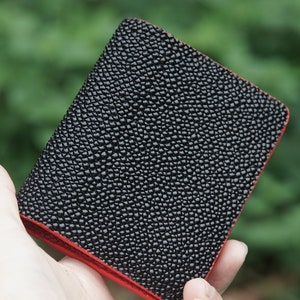 Tarjetero minimalista de piel Stingray. Tarjetero de piel Stingray personalizado