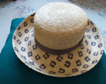 Ladies Straw Hat with flower design