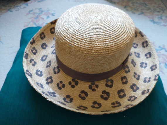 Ladies Straw Hat with flower design - image 1