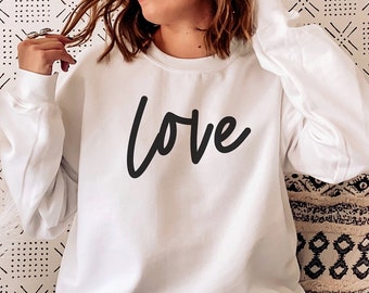 Love Sweatshirt, Heart Sweatshirt, Love Shirt, Loungewear, Women's loungewear, XOXO shirt, Simple Graphic Shirt