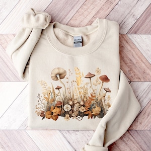 Mushroom Sweatshirt, Botanical Shirt, Hippie Shirt, Mushroom Shirt, Nature Shirt, Vintage plant shirt, Groovy Mushroom, Mushroom Gift