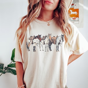 Western Shirt, Horse Shirt, Western Graphic Tee, Cowgirl Tshirt, Horse Girl T Shirt, Ranch Girl Tee, Cowboy Graphic Shirt, Rodeo Tee
