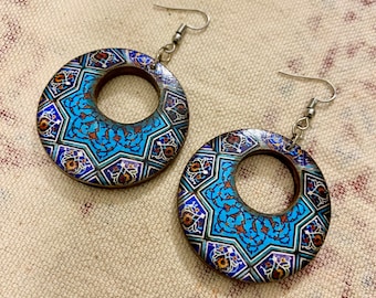 Joyería persa Pendientes de madera/ patrón colorido de azulejos persas. Pendientes iraníes de estilo persa joyas persas hechas a mano