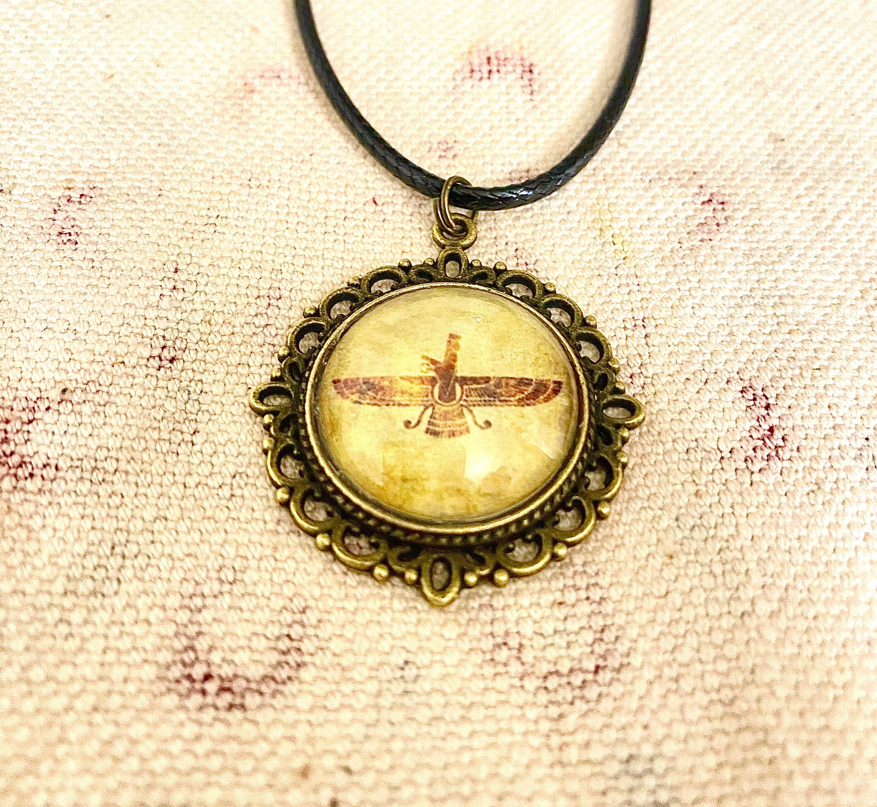 Faravahar necklace Persian style, farvahar, handmade steel Farvahar with the glass Farvahar symbol for men and women, Ahura mazda, symbolic