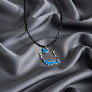 Collar con mapa de Persia, estilo persa, acero inoxidable, zoroastriano, Ahura Mazda, Perspolis, colgante de Golfo Persa, Pars, mar Caspio, mujer, vida, libertad
