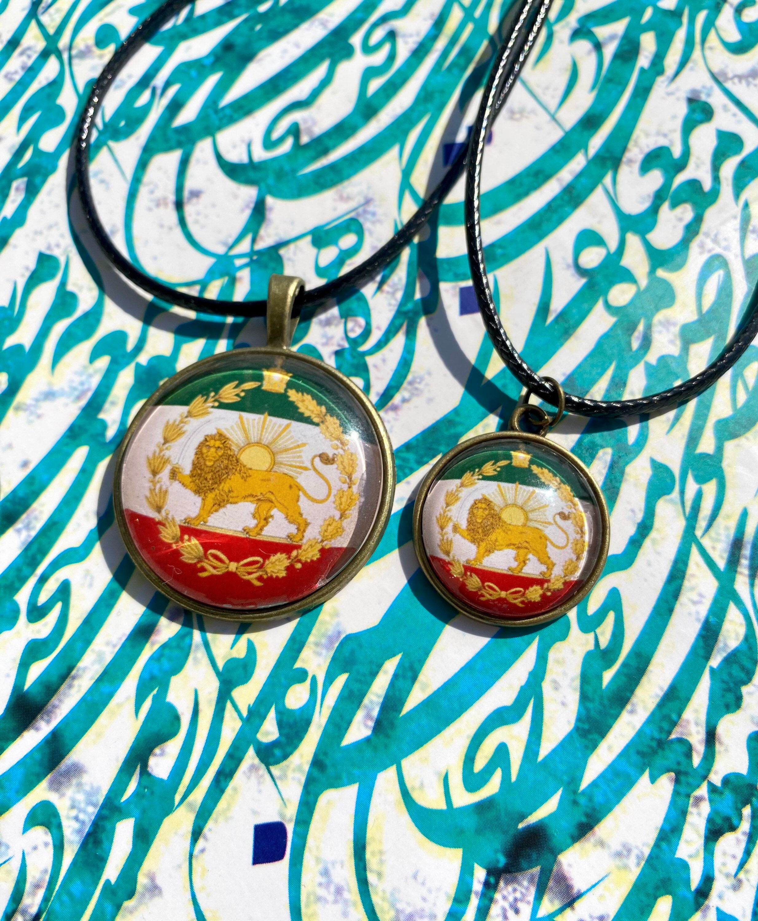 Shiro Khorshid necklace woman life freedom great Persian Flag Shirokhorshid پرچم شیر وخورشید Persian pendant Persian jewellery Persian gift