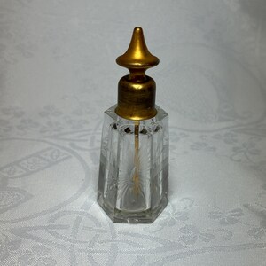 Antique (DeVilbiss #2001?) Etched Crystal Perfume Bottle with Dauber