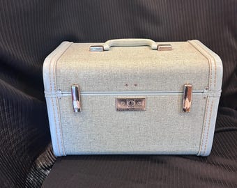 Samsonite Royal Traveller Train Case with Tray