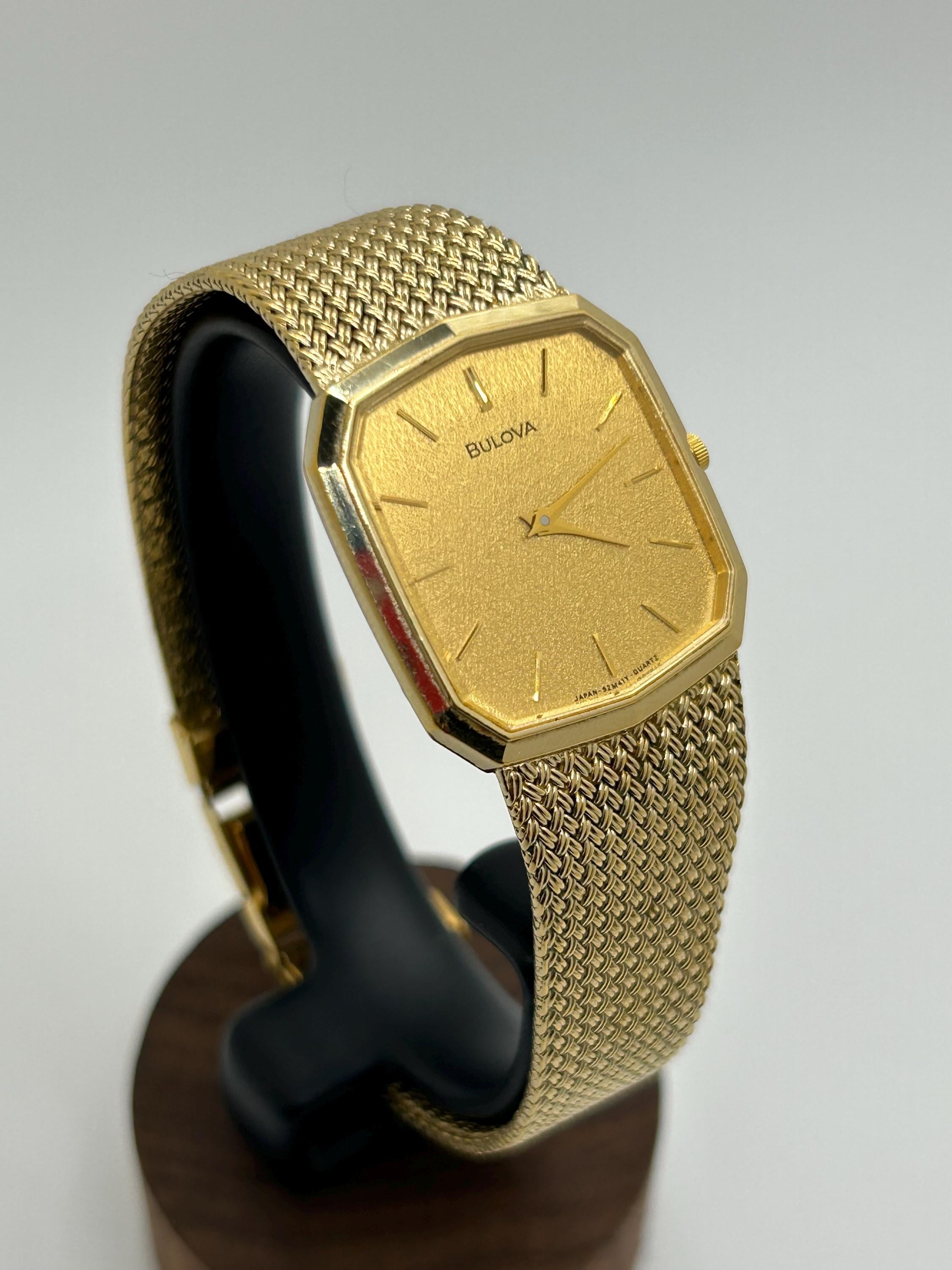 Vintage Bulova Unisex Octagon Gold Tone Quartz Watch With  display picture 1