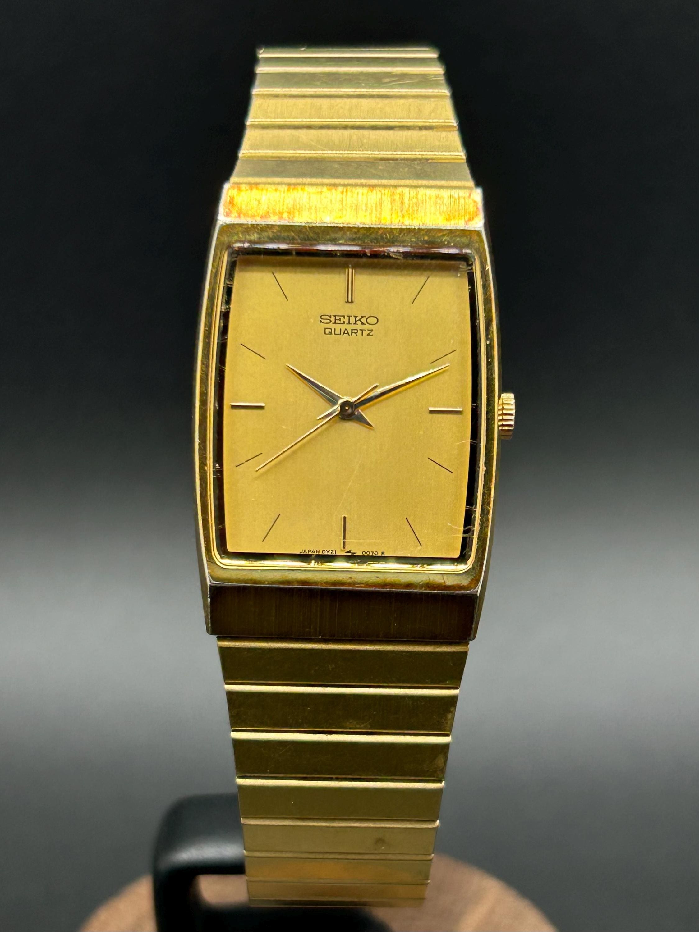 Vintage Seiko 8Y21-5069 Gold Tone Rectangular Case Tank Style