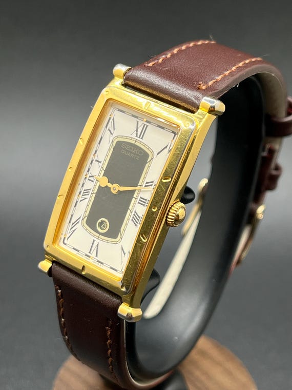 Vintage Rare 1990s Seiko Age of Discovery 7N89-5009 Tank Gold Tone Roman Dial Date Quartz Men’s Watch View 6