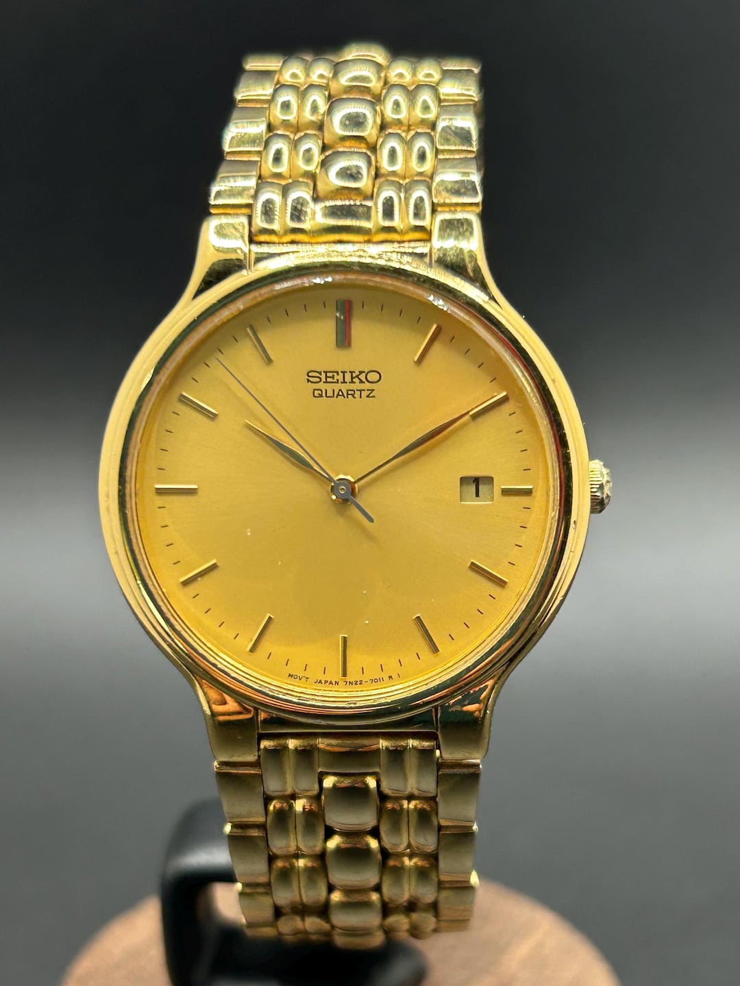 Vintage Seiko 7N22-7018 Gold Tone With Date Display Men's Dress