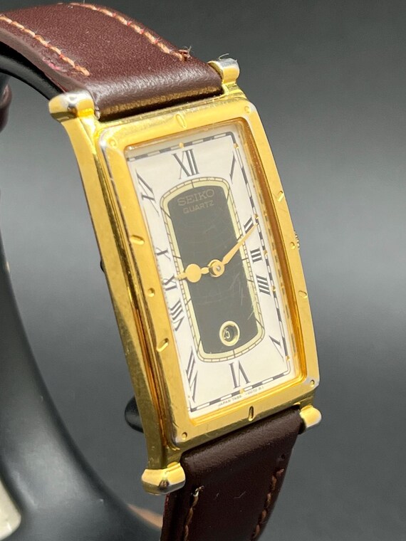 Vintage Rare 1990s Seiko Age of Discovery 7N89-5009 Tank Gold Tone Roman Dial Date Quartz Men’s Watch View 4
