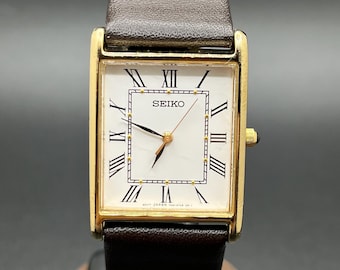 Vintage Seiko Tank 7N01-0EZ0 Roman Numeral Dial Cabochon Crown