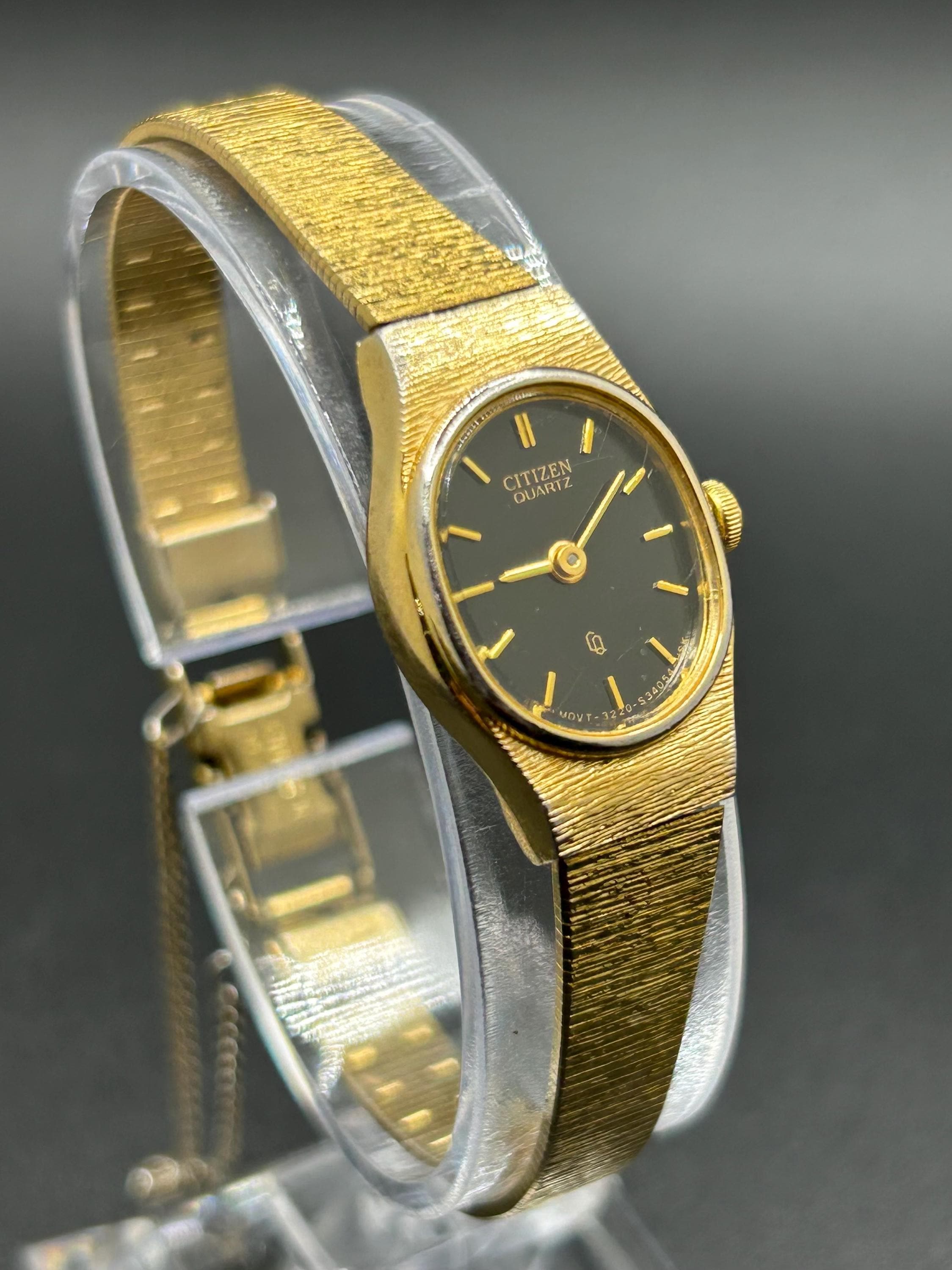 Vintage Dainty Citizen Quartz Watch 3220-S16598 Gold Tone Black