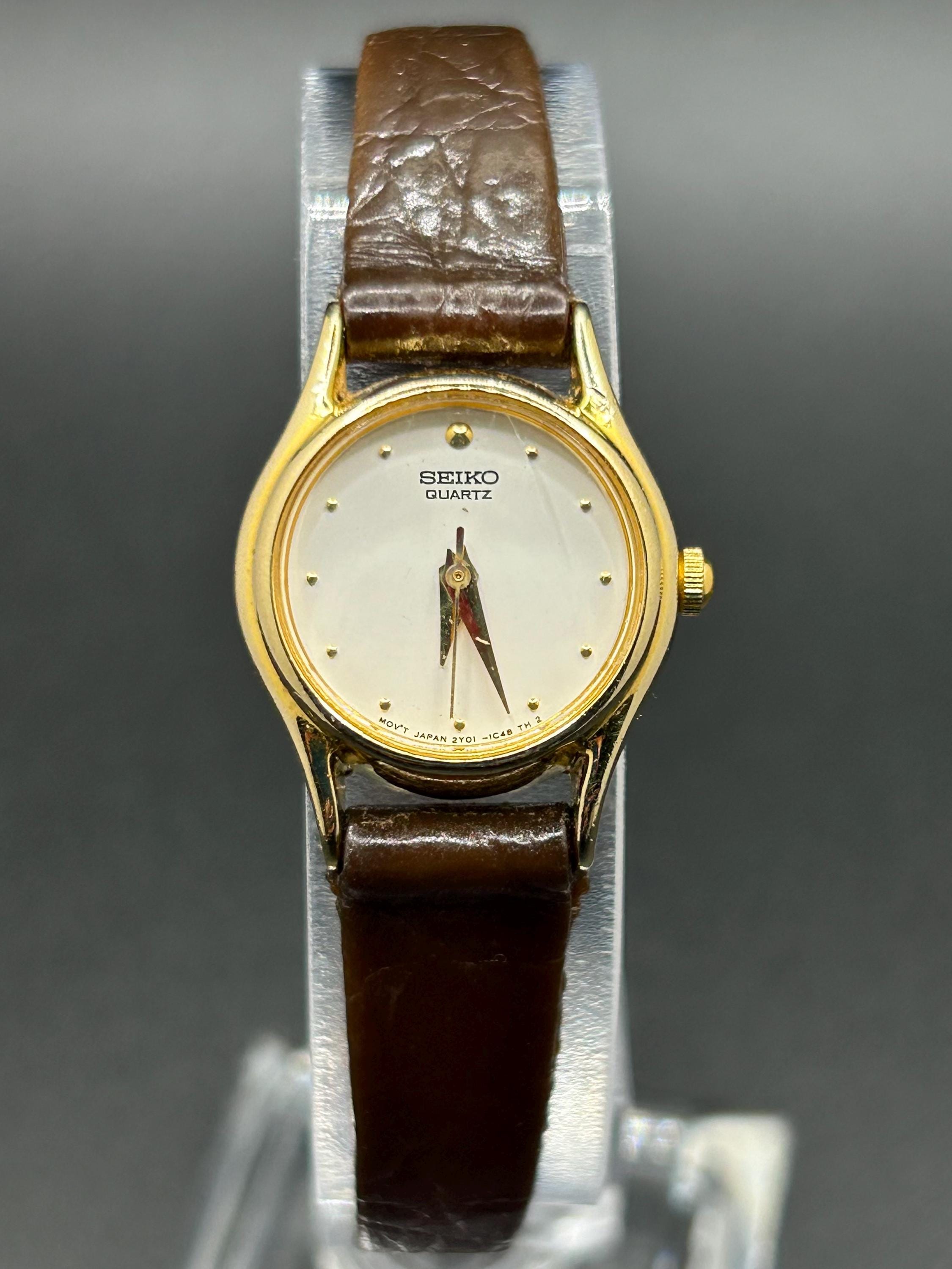 Vintage Seiko 2Y01-0A10 Gold Tone Brown Leather Strap 1990s  display picture 1