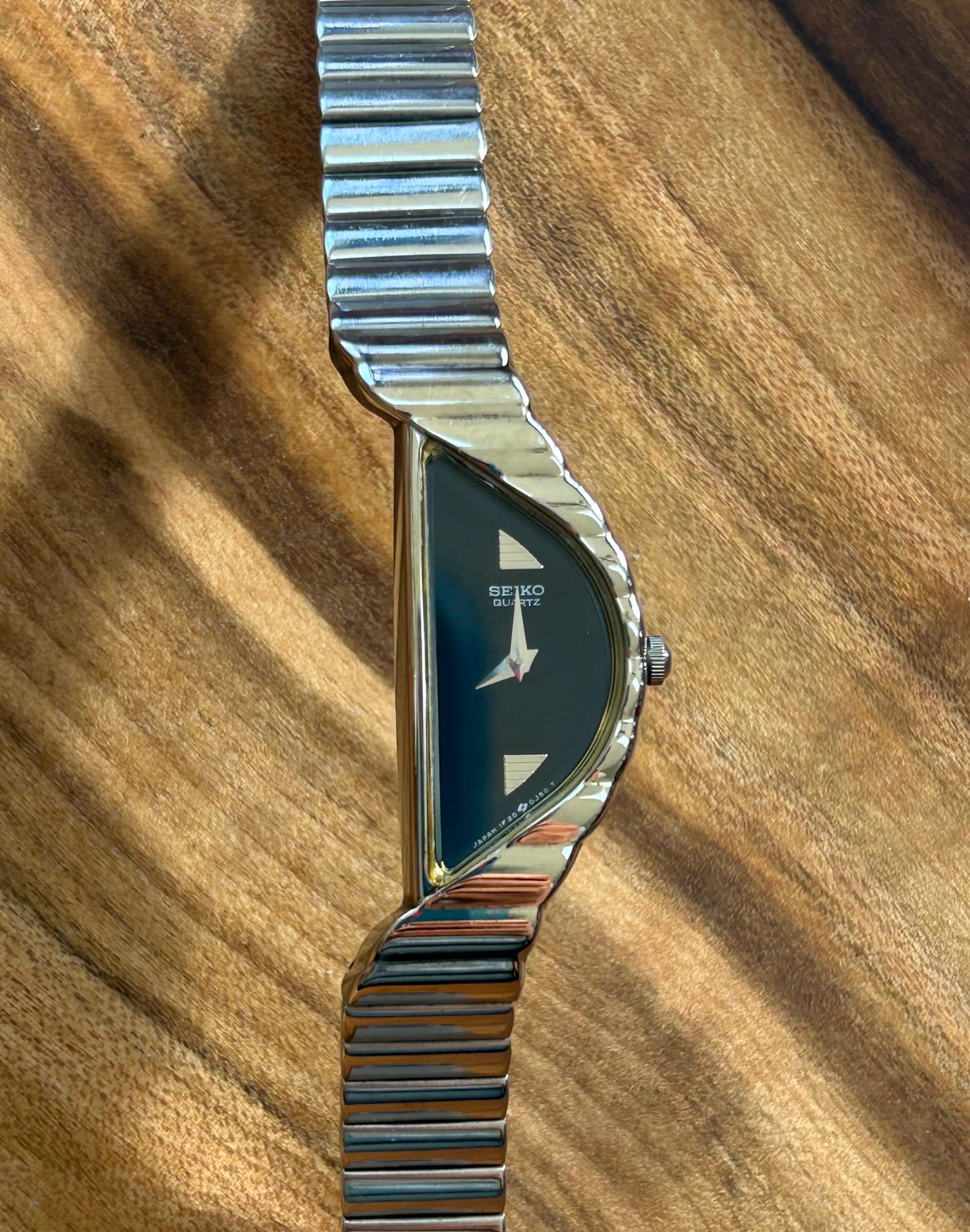 Vintage Rare Seiko Asymmetric Half Moon 1F20-5D59 Black Dial