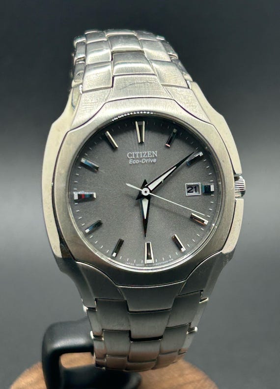 Vintage Citizen Eco-Drive Men’s Date Watch 38.5mm Grey Dial Stainless Steel Minimalist Quartz Watch