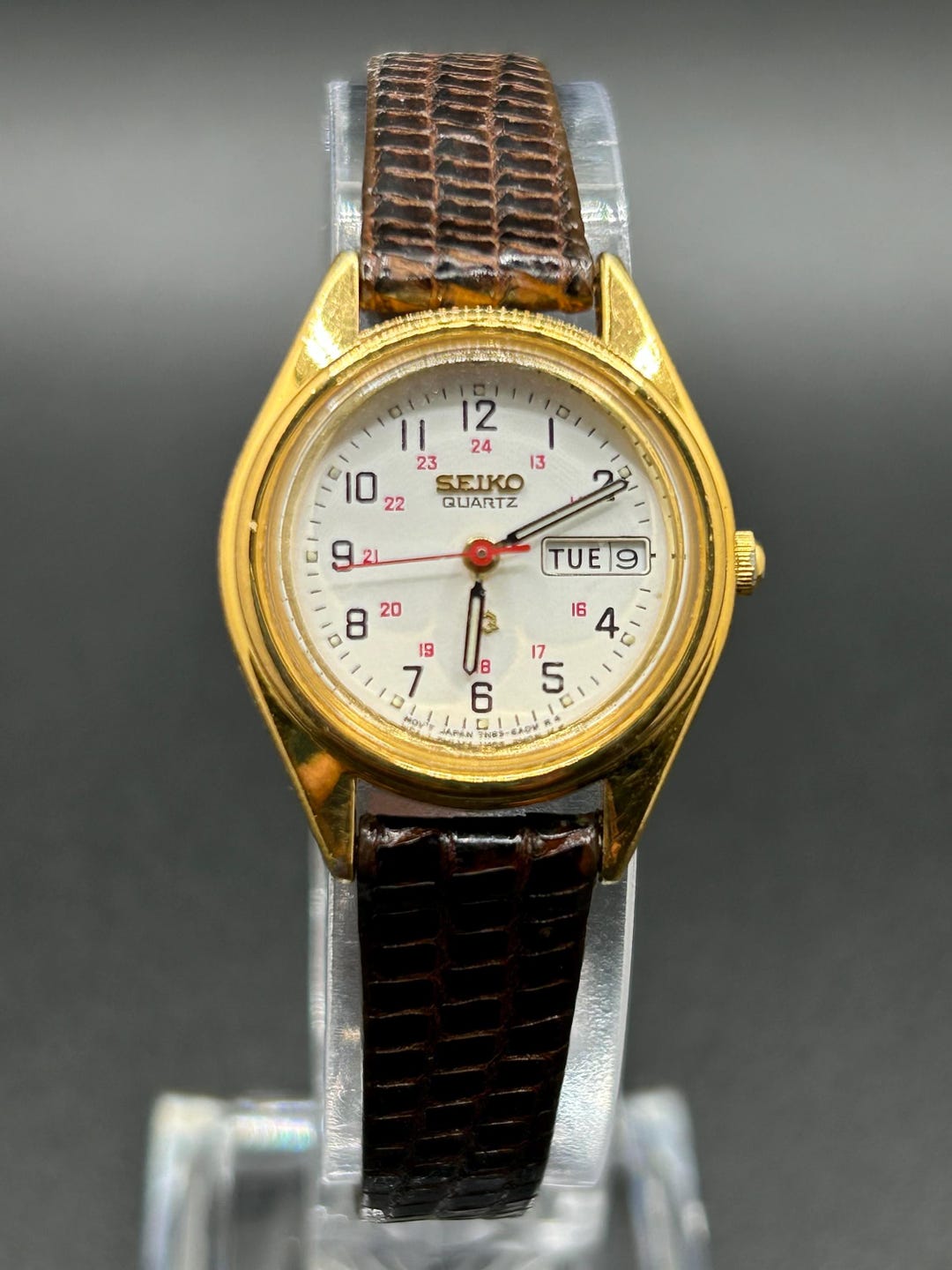 Vintage Seiko 7N83-6A09 Gold Tone Women's Quartz Watch With Day