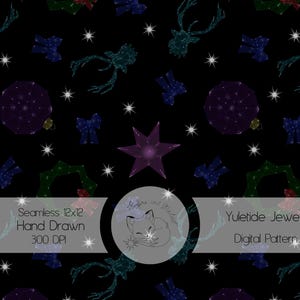 Könnte beinhalten: Ein nahtloses digitales Muster auf schwarzem Hintergrund mit dunkelgrünen Hirschköpfen, violetten Ornamenten, blauen Schleifen, violetten Sternen und weißen Funken. Ein zentrales Logo zeigt einen Fuchs und den Text Yuletide Jewels Seamless 12x12 Hand Drawn 300 DPI.
