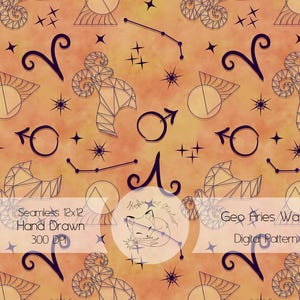 Può includere: Motivo digitale senza cuciture con simboli geometrici dell'Ariete, costellazioni ed elementi celesti in blu navy su sfondo acquerello pesca e giallo. Testo: "Seamless 12x12 Hand Drawn 300 DPI Geo Aries Wash Digital Pattern."