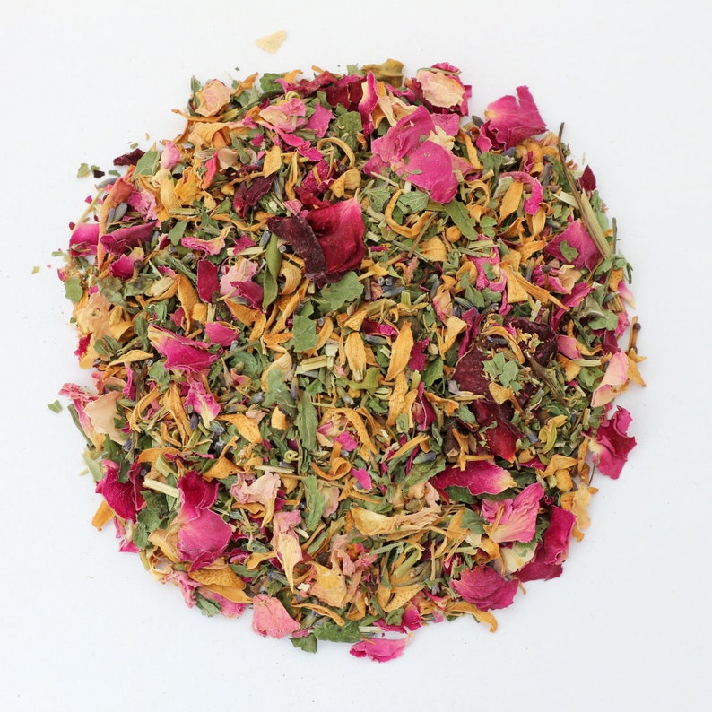 FLOWER TEA floral tea blends with lots of flavor natural Traum-Tee