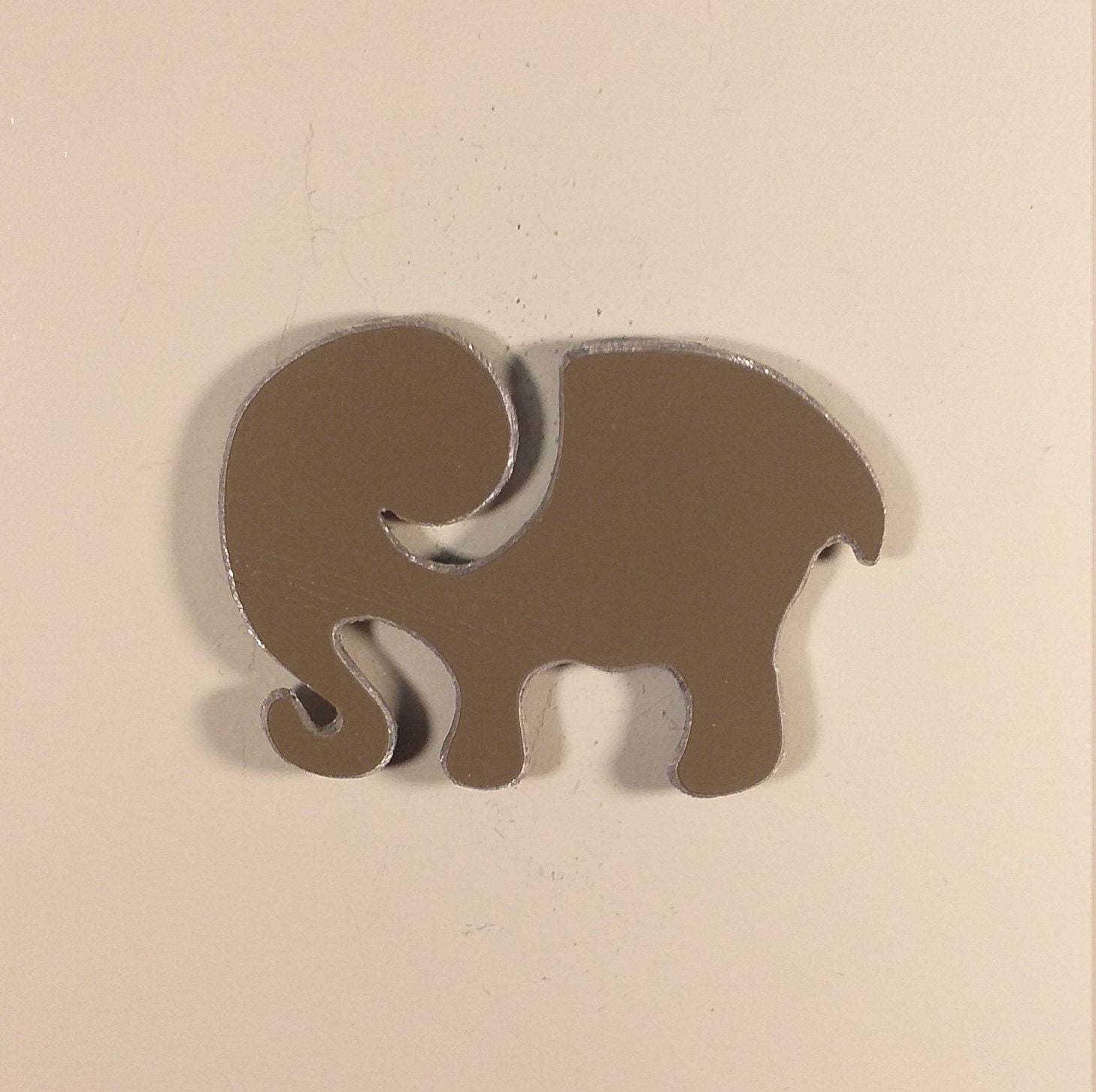 Magnet Éléphant Aluminium Recyclé Découpé à La Main