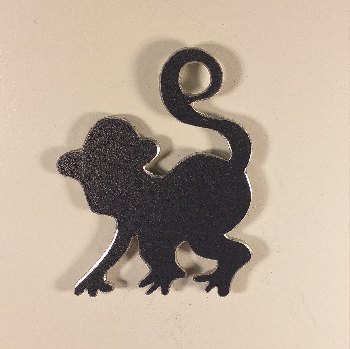 Magnet Singe Aluminium Recyclé Découpé à La Main