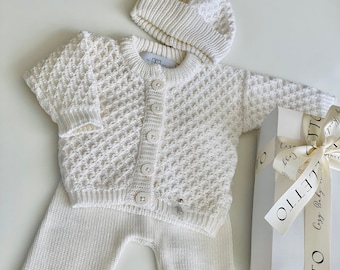 Baby knitted set - White baby jacket - Wool baby clothes - Newborn set - Newborn outfit - Baby knitwear - Newborn gift - Eletto baby - Baby