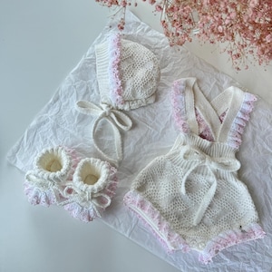 Baby girl set - Baby romper - Baby bonnet and booties - Knitted baby set - Newborn clothes - Baby girl outfit - Newborn wear - Eletto baby