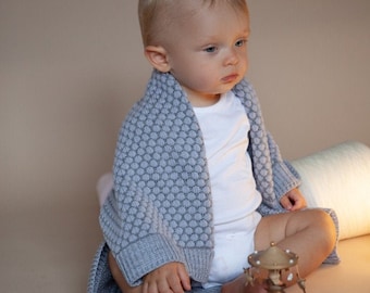 Knitted merino wool baby blanket - Newborn baby shower gift