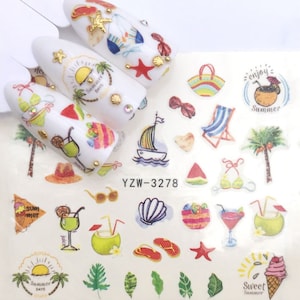 Decalcomanie per nail art estive da spiaggia: conchiglie, occhiali da sole, palme