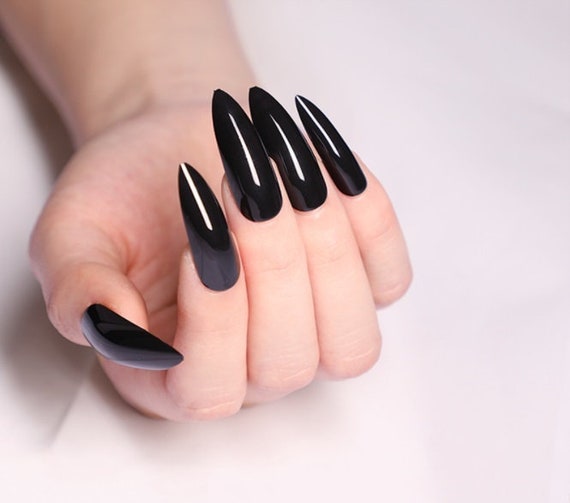 Black Press On Nails Glossy Or Matte Coffin Glue On Nails Etsy Ireland