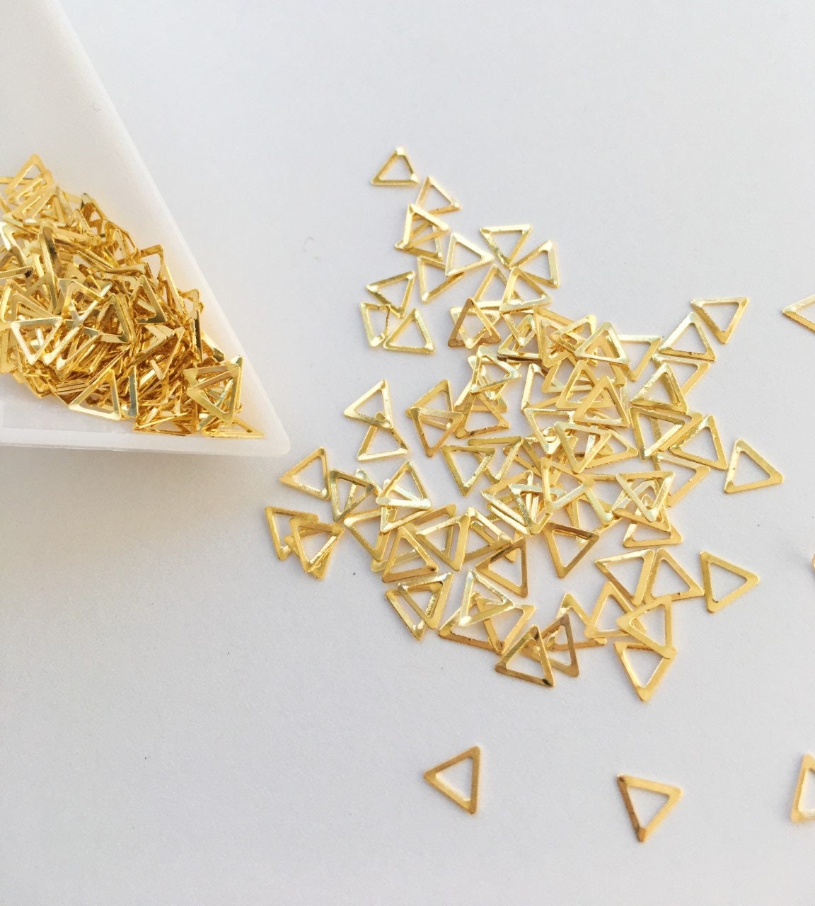 Nail Art Charm Resin Supplies Cute Kawaii Nail Triangles Tiny Gold Triangles Cabochons Nail Decals 10/20/50 Pieces #2012 Resin add-on