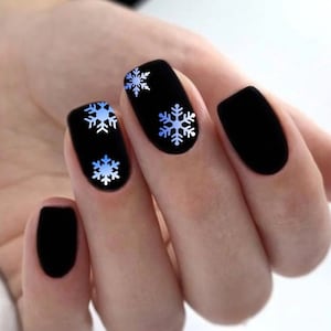 Snowflake Nail Stencils: Christmas Nail Art Stickers