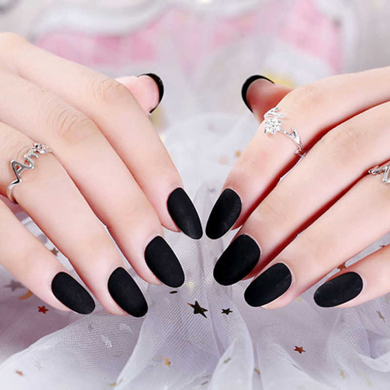 Round Black Acrylic Nails