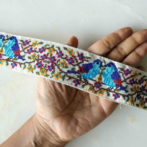 White Floral Bird Embroidered Trim,Cross Stitch Embroidery LoveBirds Border,Rustic Kashmiri Lace,White Blue Saree Border,Price/mt, インド刺繍リボン