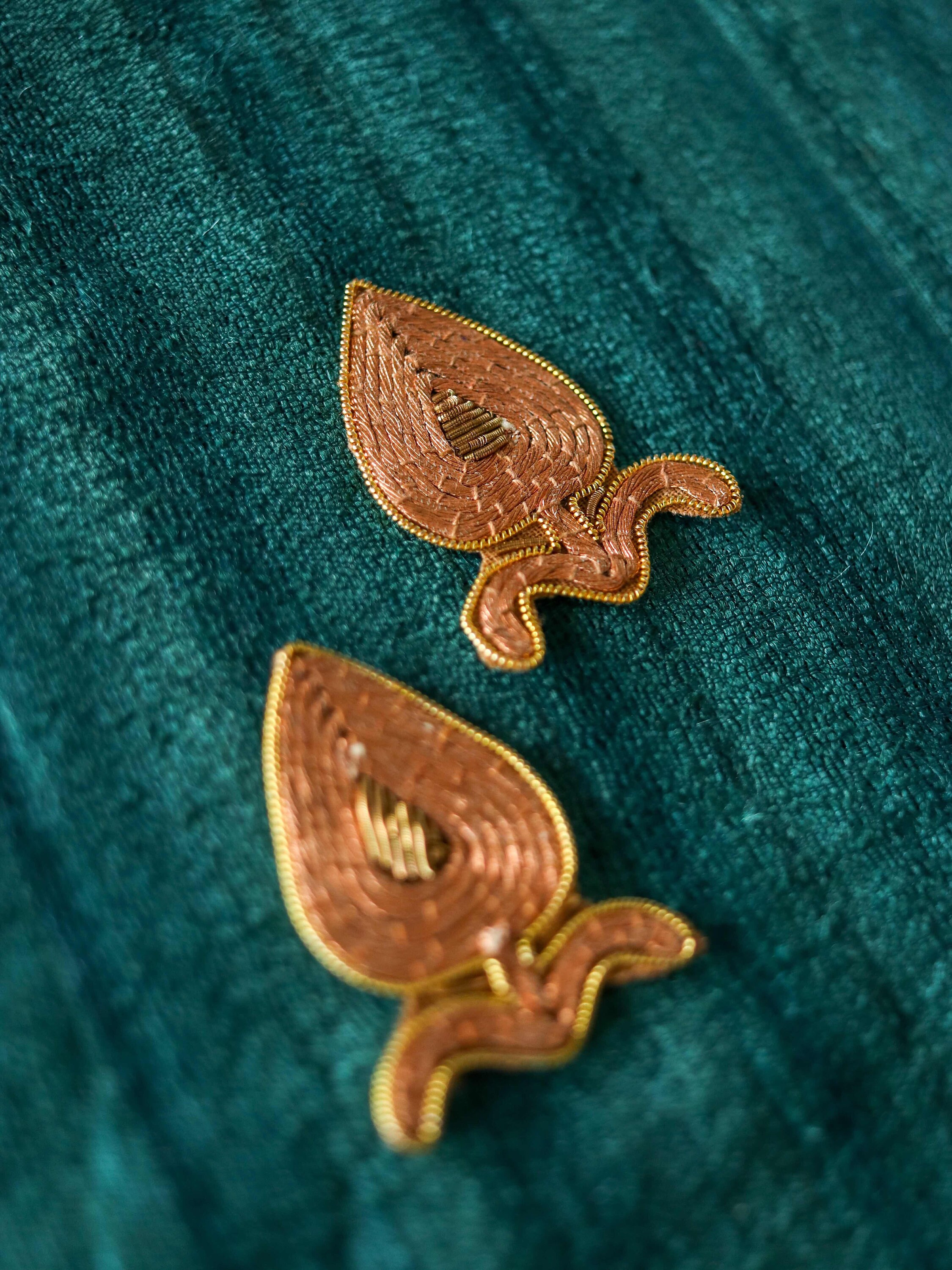 Old Gold Vintage Leaf Patch, Handmade Embroidered Teardrop Copper ...